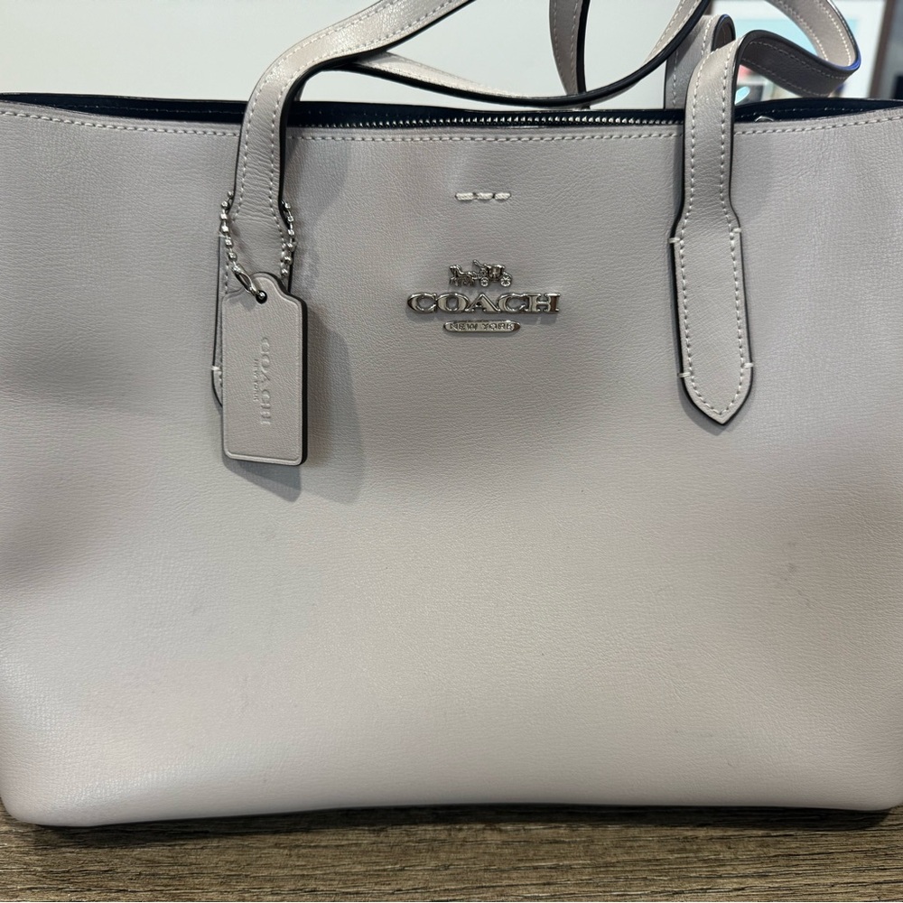 Coach Women's Light Gray Tote Bag